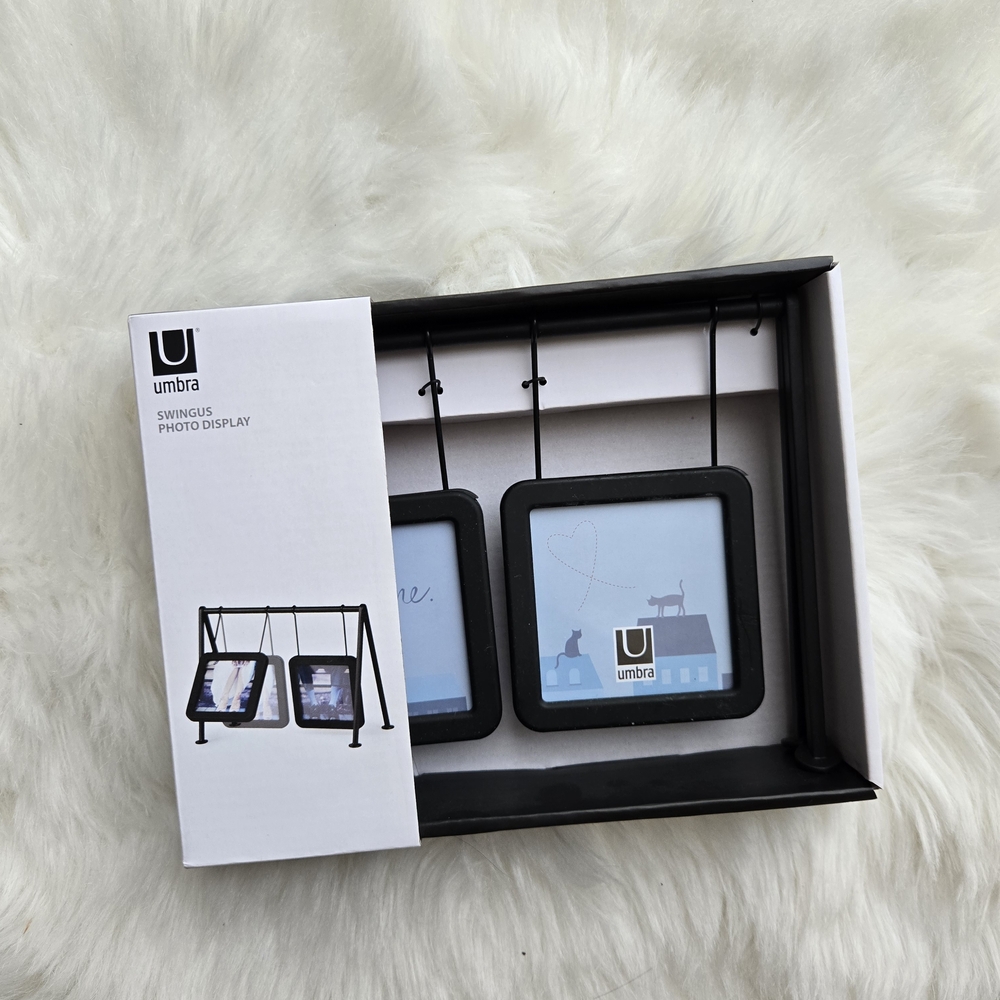 Umbra Black Swingus Tablet Holder